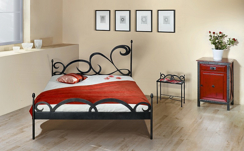 CATRAGENA kovová kovaná dvoulůžková postel kanape